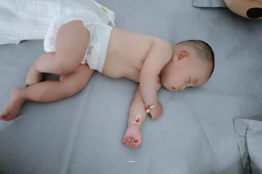 河源怀孕多久会显肚子